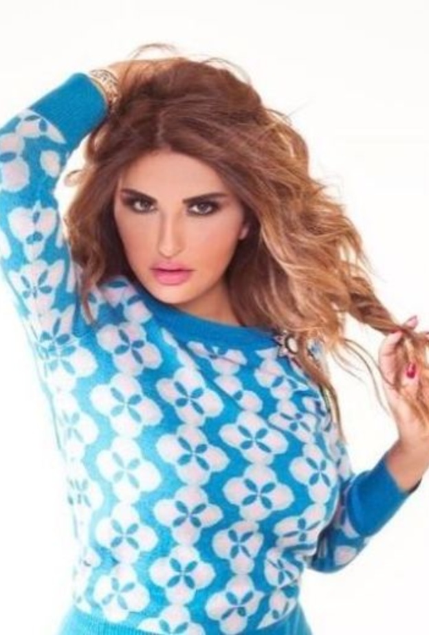 الفنانة شذى حسون تهنئ شقيقها بخطوبته