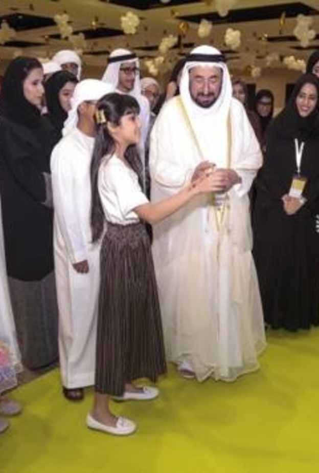 الشيخ سلطان القاسمي يشهد إفتتاح "الشارقة السينمائي للطفل" ويكرم فائزيه