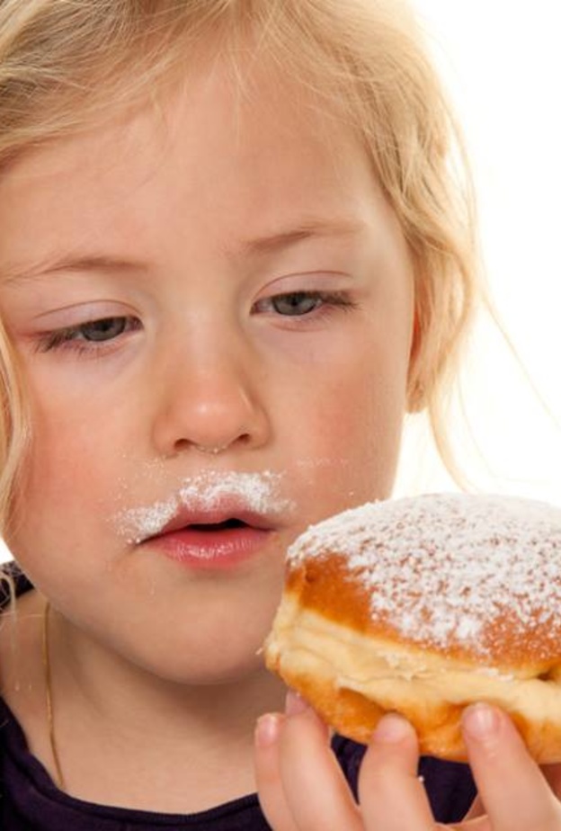 لهذه الأسباب تميل البنت الكبرى إلى البدانة