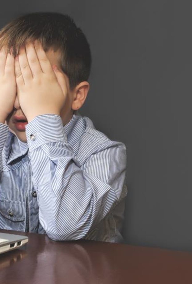 هكذا يقتل الإنترنت أطفالنا!