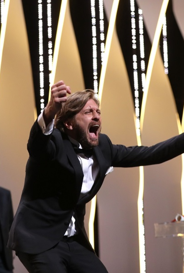 فاز فيلم "المربع" للمخرج السويدي روبن أوستلوند بالسعفة الذهبية