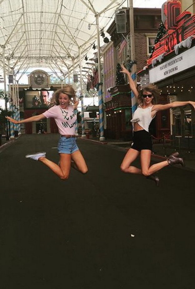 بليك ليفلي وتايلور سويفت