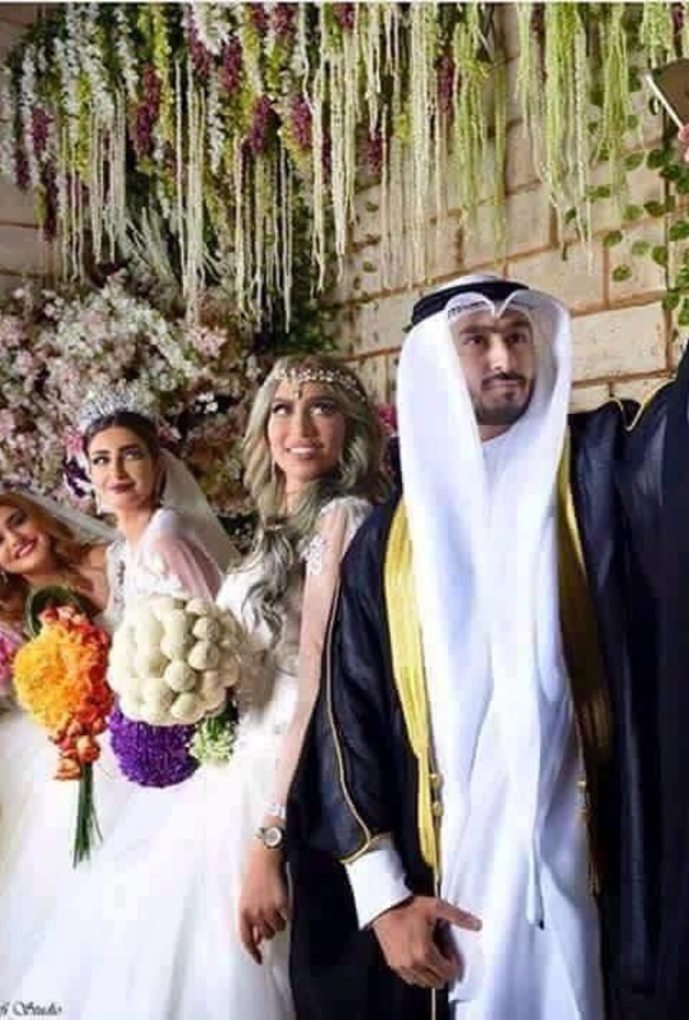 حاج متولي الكويت.. عارض ازياء