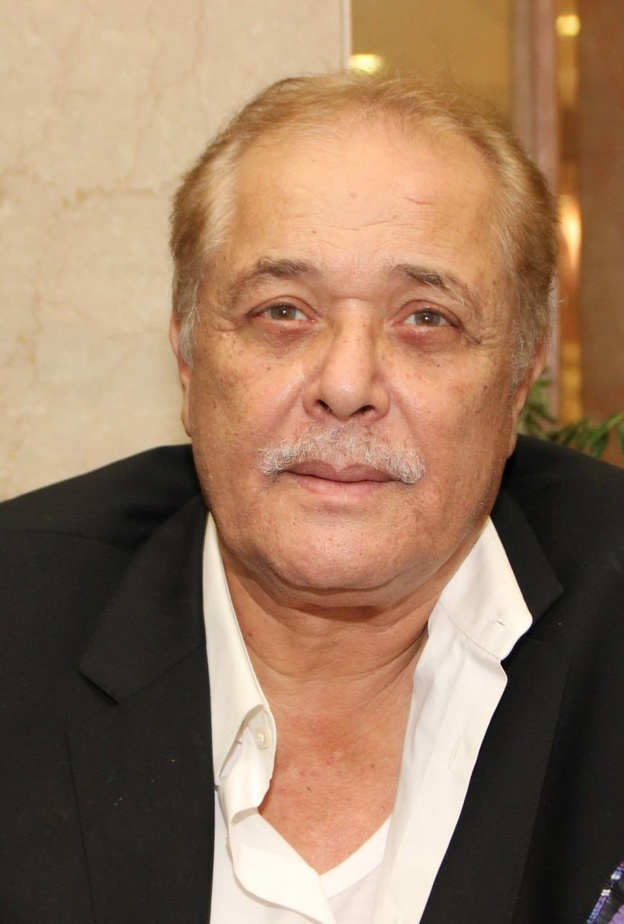 محمود عبد العزيز