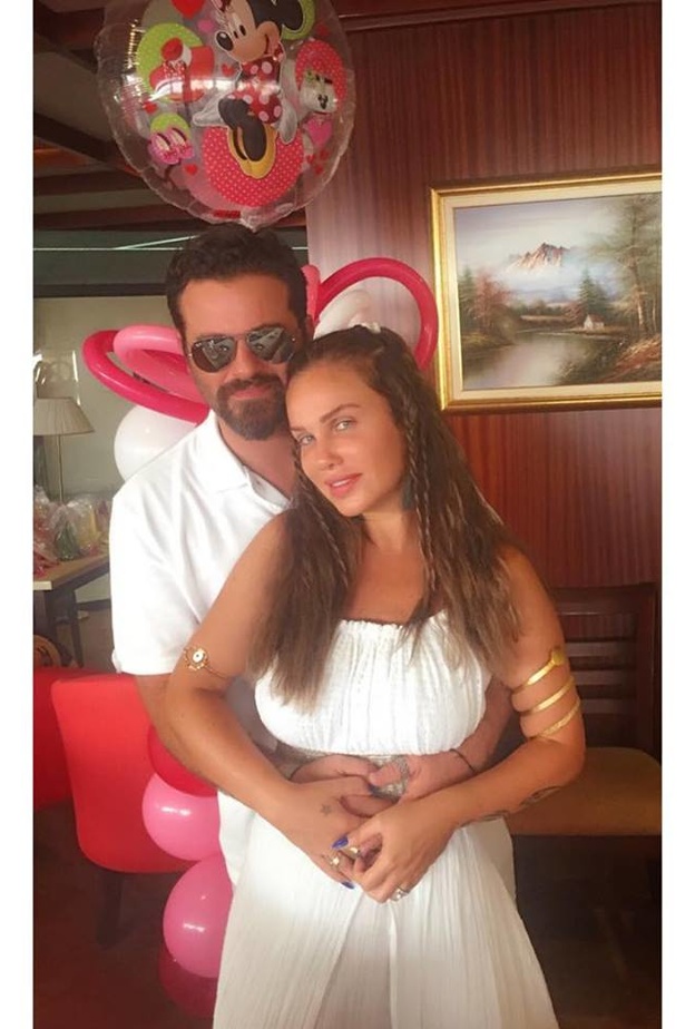 نيكول وزوجها 