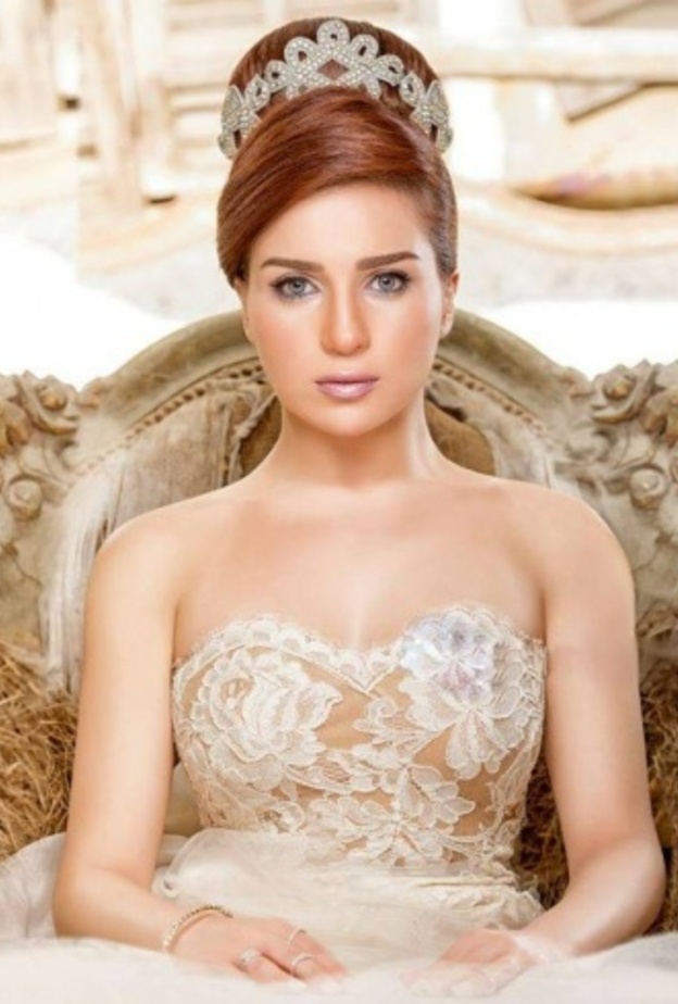 مي عز الدين 33