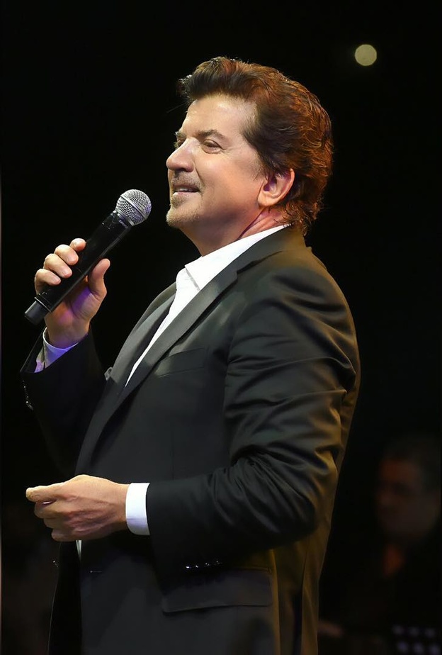 وليد توفيق يحتفل بابنته