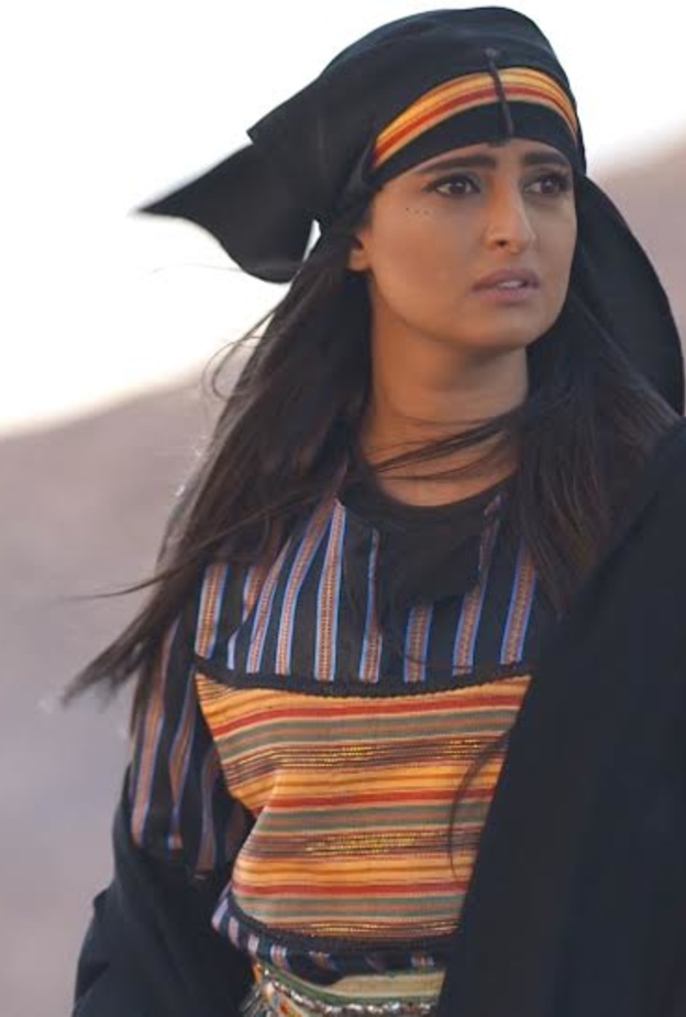 "الدمعة الحمراء".. دراما بدوية تجمع بين الحب العذري والفروسية والشجاعة والتضحية