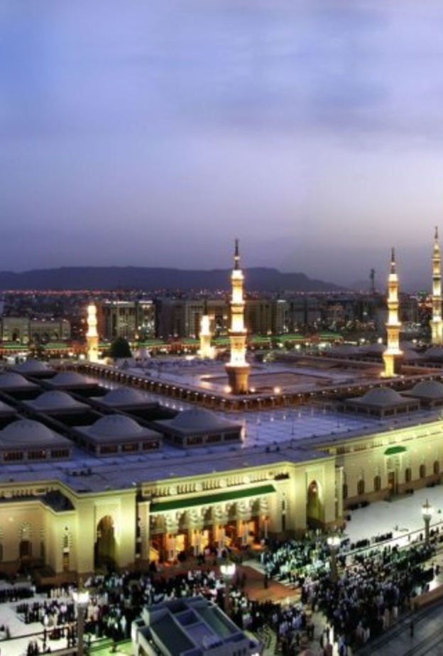 كلية المسجد النبوي أعلنت عن فتح باب الالتحاق بها إلكترونيا 