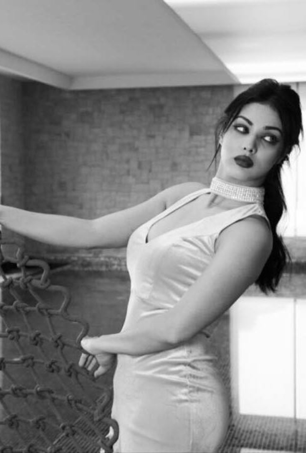 إبتسام تسكت