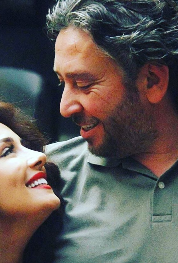 كندا حنا وزوجها