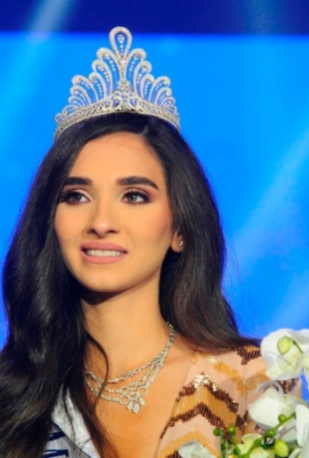 ساندي تابت ملكة جمال لبنان