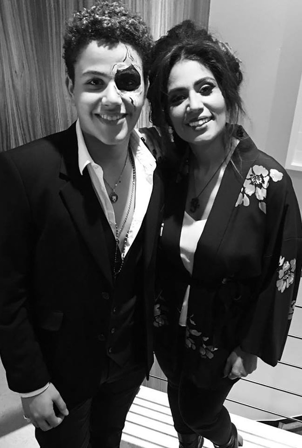 نجل عمرو دياب ووالدته