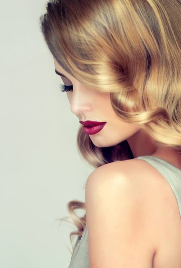 لا تكثري من صبغة شعرك، اصبغيه مرة في الشهر فقط