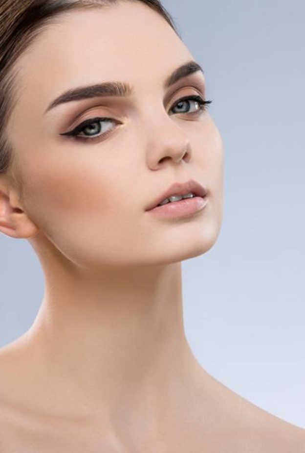 تكثيف الحواجب بالطرق الطبيعية 