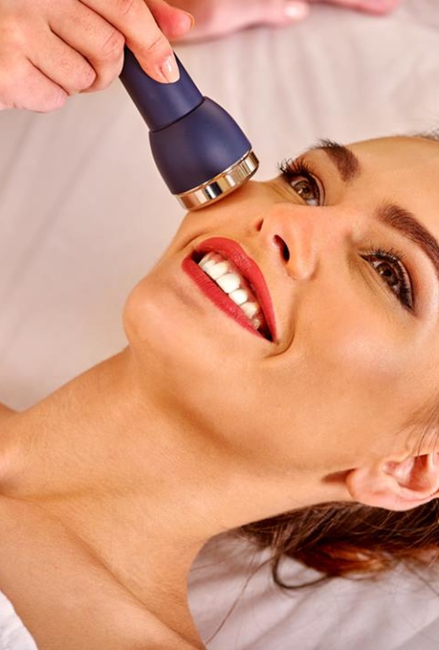 يقلل التقشير بالليزر من التجاعيد