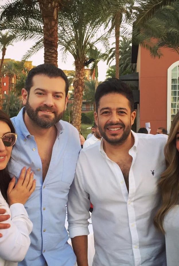 محمد حماقي وزوجته مع معرمو يوسف وكندة علوش