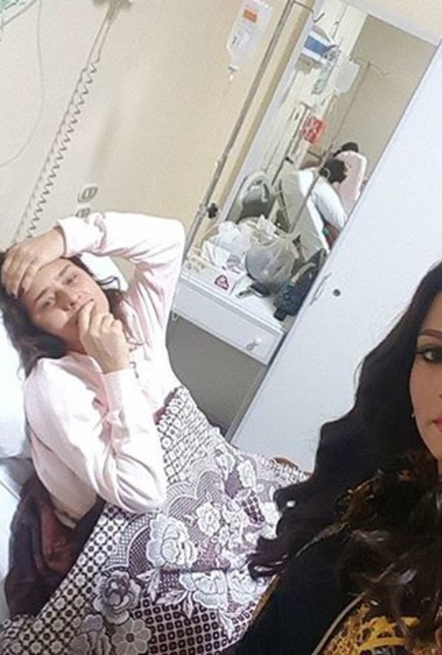 نيللى كريم فى المستشفى