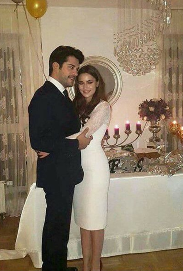 خطوبة بوراك أوزجفيت وفهرية افجان