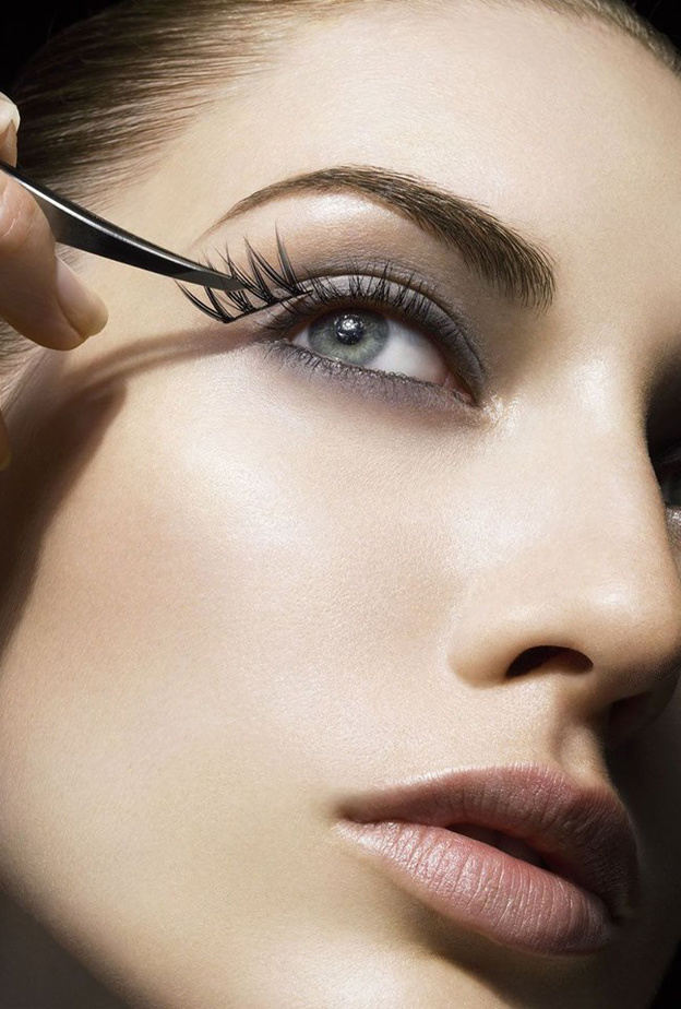 تركيب الرموش