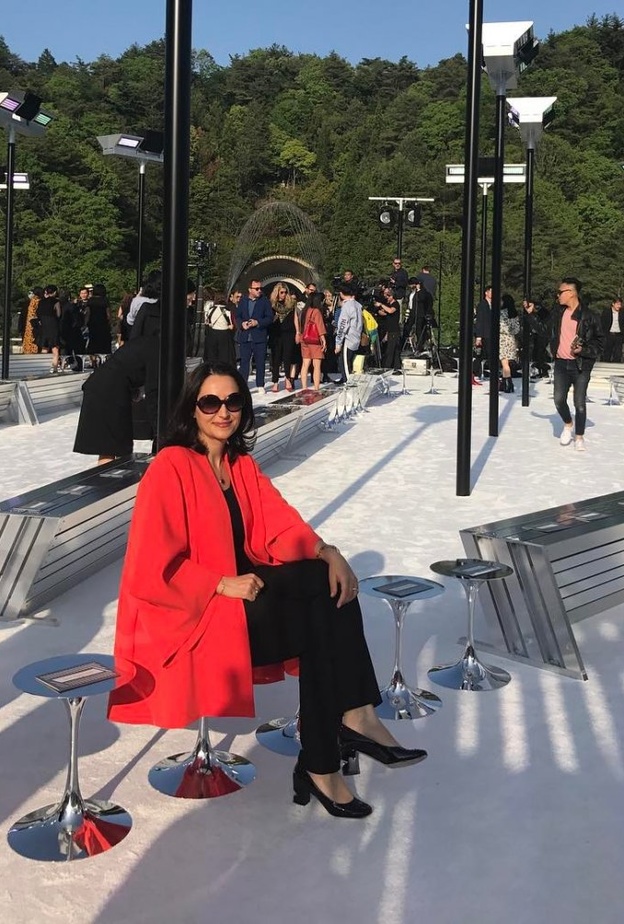 السيدة مي بدر رئيسة تحرير مجلة هي