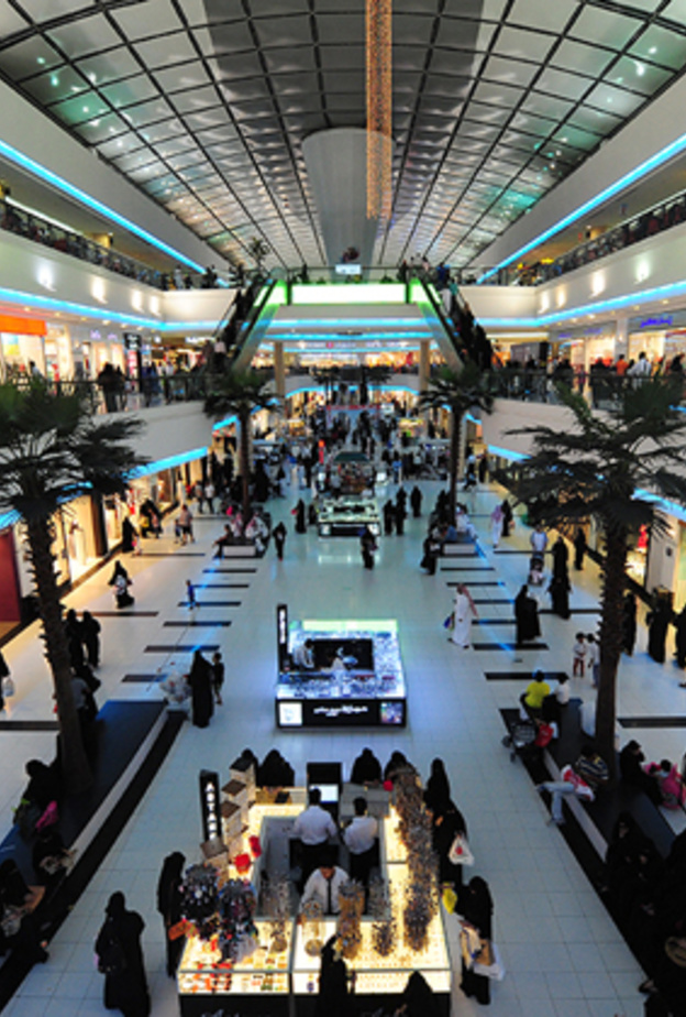 مهرجان الرياض للتسوق والترفيه يشهد العديد من الخصومات والجوائز