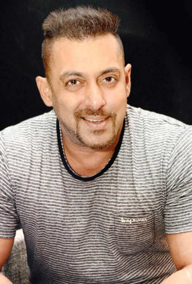 طفلة في السابعة ترسل خطابا للنجم سلمان خان