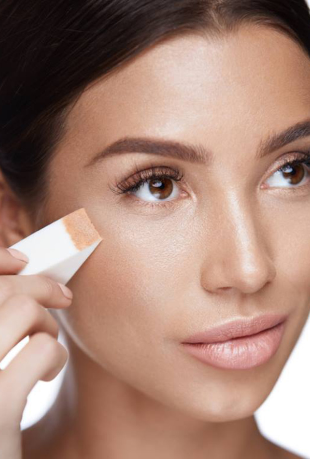 كيفية اختيار كريم الاساس المناسب للبشرة السمراء
