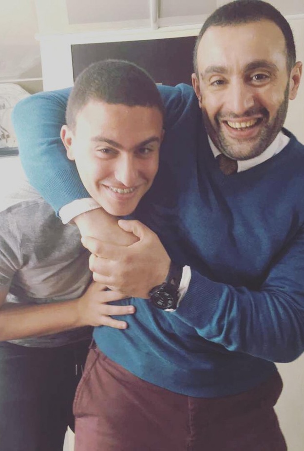 ياسين أحمد السقا مع والده