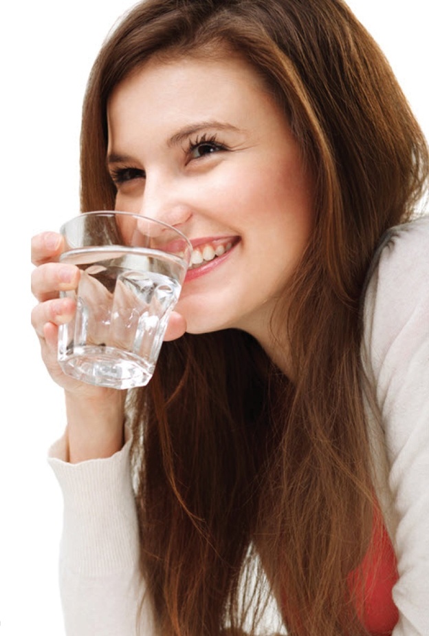 انفوجرافيك: إليكِ أفضل الأوقات لشرب الماء والاستفادة منه 