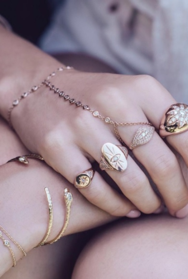 خواتم وأساور كف من مجوهرات Jacquie Aiche