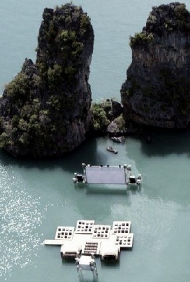 تايلاند تفتتح أول سينما عائمة في العالم