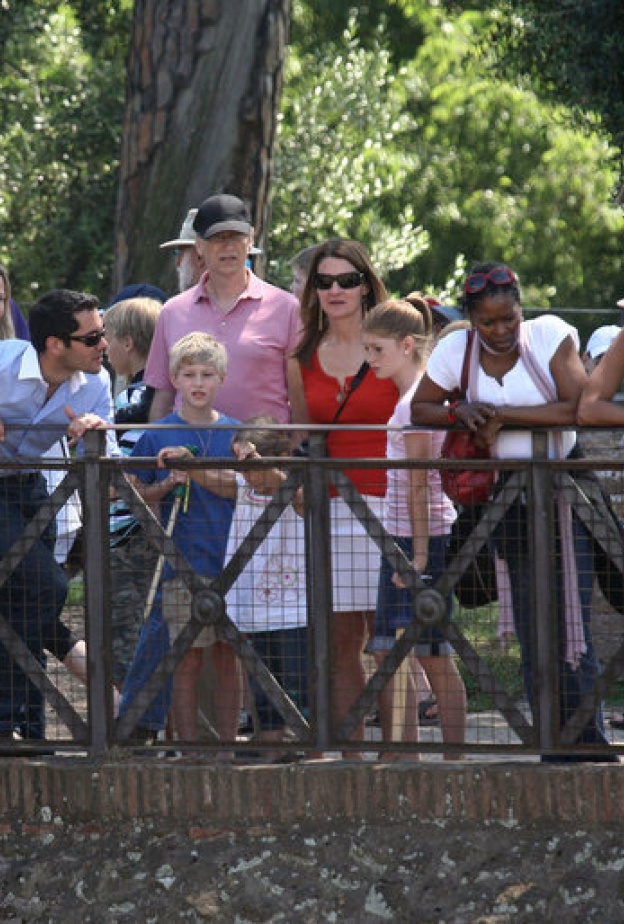 أولاد بيل غيتس يعيشون بتقشف  