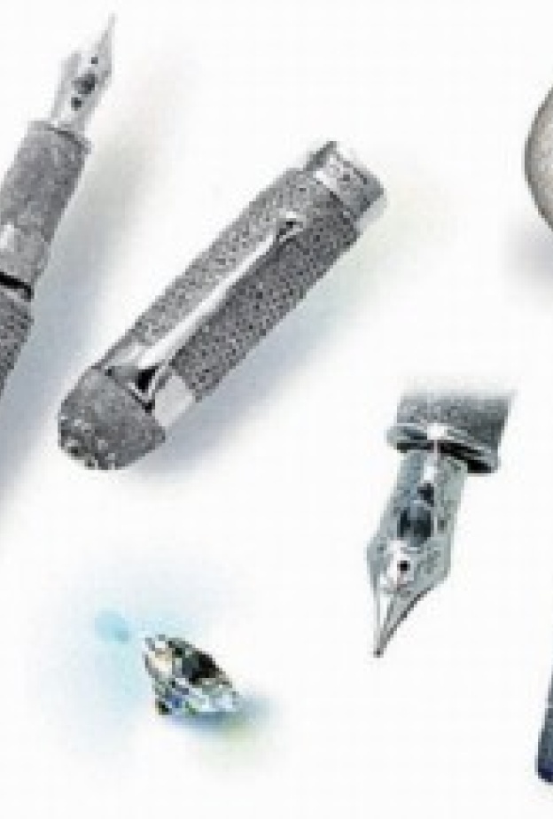 طرح أغلى قلم في العالم بدبي 