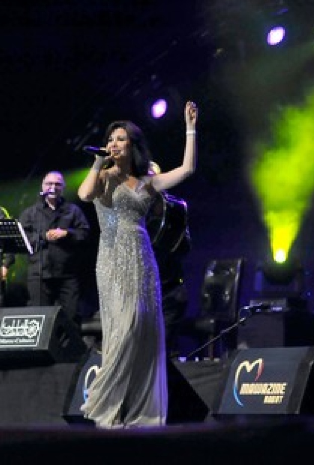 نانسي في الرباط.. بكاء وإغماء 