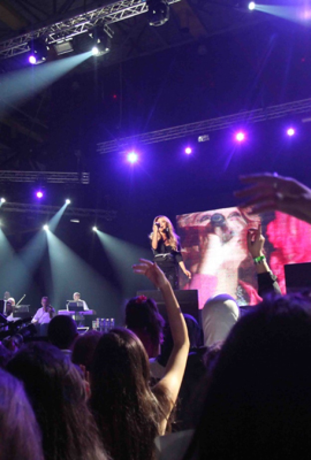 بالصور..نوال الزغبي تلهب مهرجان  الشرقية   