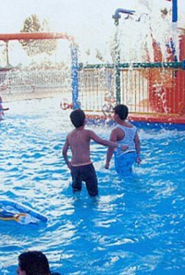 منتزه فانتزي لاند وجهة سياحية شهيرة