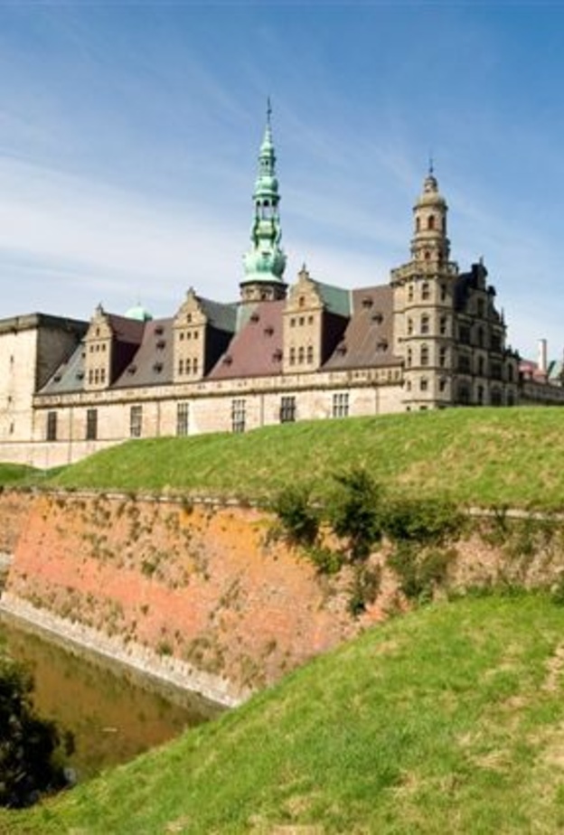 قلعة Kronborg معروفة بأسم قلعة هاملت