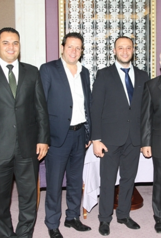 الخليجية للإعلان والعلاقات العامة تكرم موظفيها