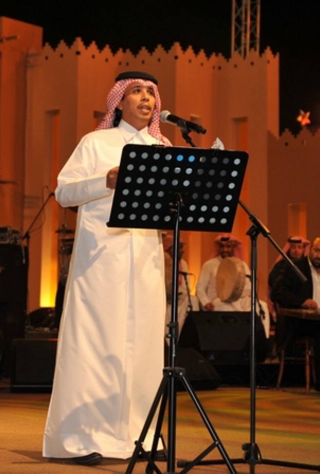 خالد دلوان يشعل ليالي واقف