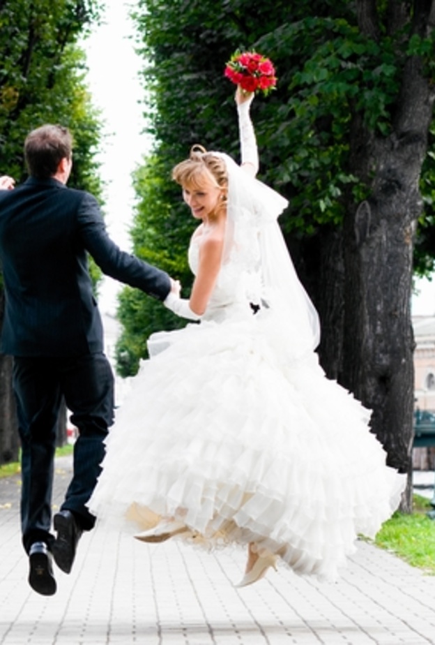 هل تقبلين أن يكون موعد زفافك  صباحاً ؟