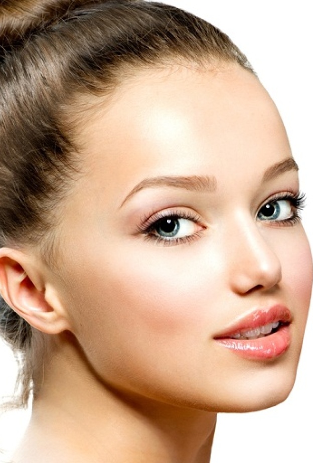 بشرتك دهنية؟... إليك الحل السريع