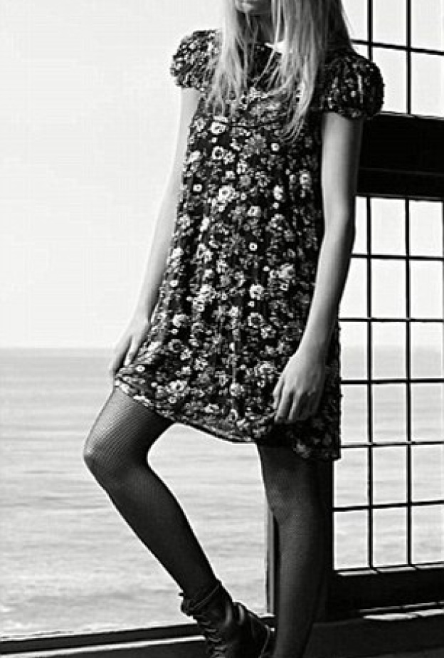 Saint Laurent BabyDoll فستان الـ 40 ألف يورو