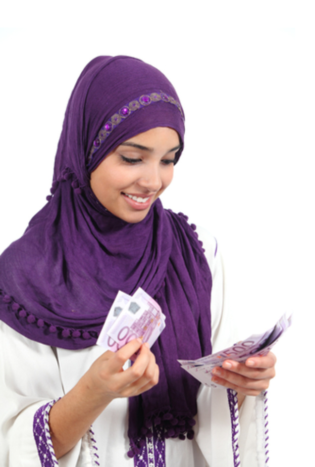 هل تحصل الزوجات السعوديات على  العيدية ؟