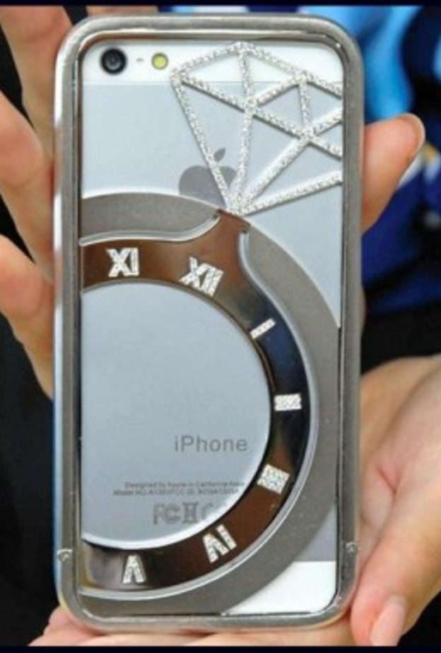 غطاء iPhone 5 من الذهب والماس بـ$ 38,000