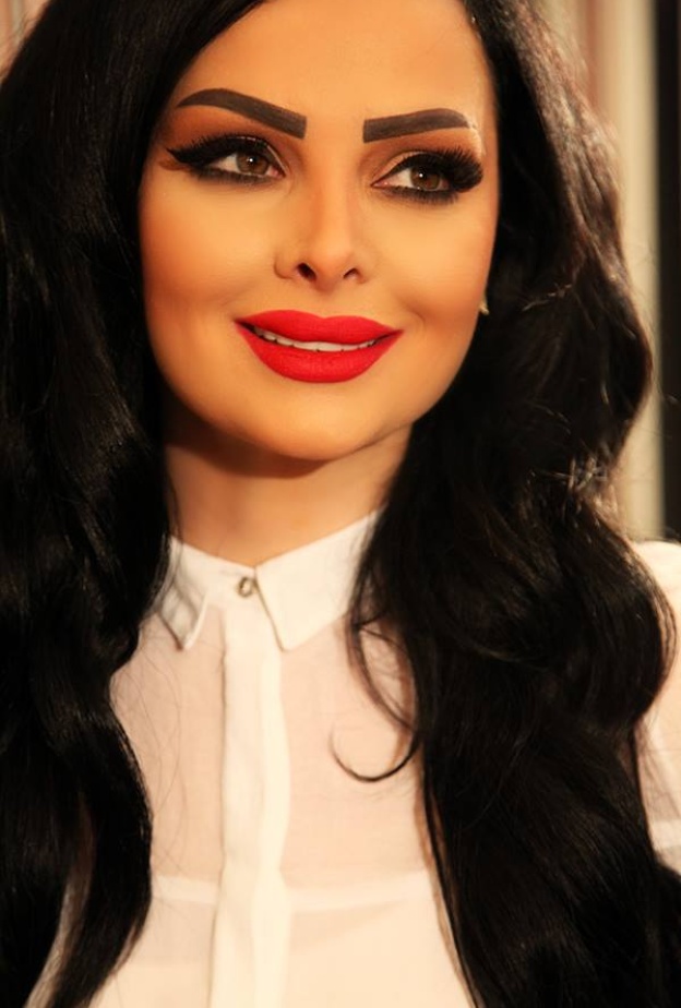 ديانا كرزون بأحدث إطلالة لها على الفايسبوك .