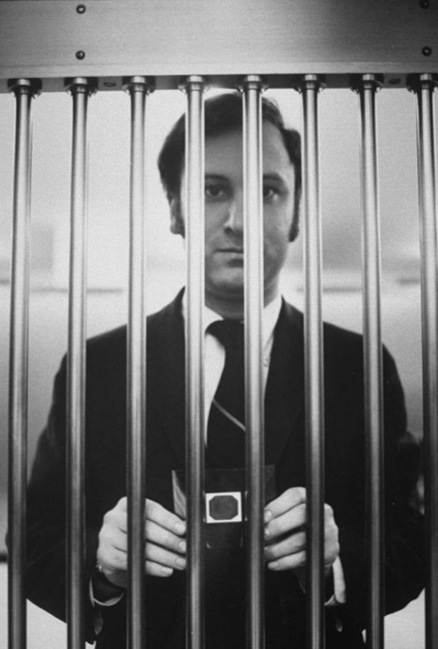 أغلى طابع بريد في العالم... للبيع بـ20 مليون دولار