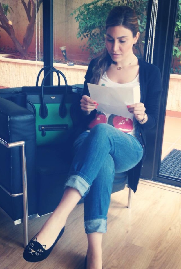 يارا في استديو جان ماري رياشي تضع اللمسات الاخيرة على الألبوم.