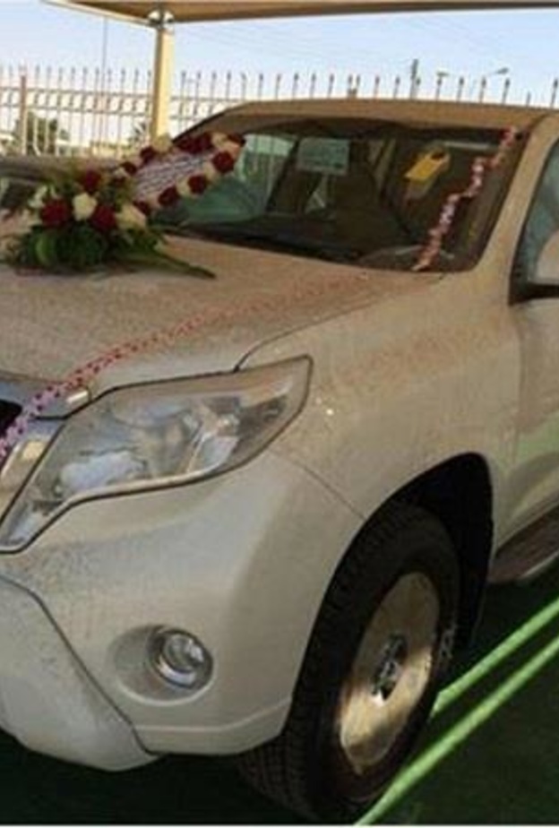 الوالد عبر عن سعادته البالغة بهدية نجله 