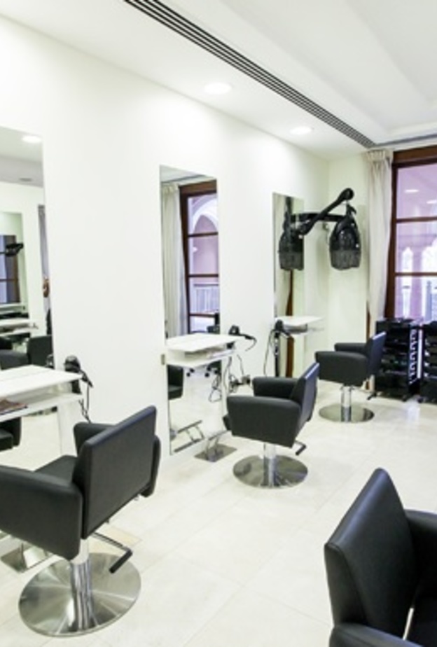  صالون باستيلز في فندق ريتز كارلتون جميرا - دبي